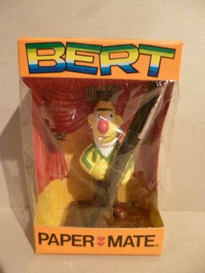 BERT (MUPPETS) - PORTAPENNA PAPERMATE GILLETTE SPA 1980-  IN BOX - 11CM