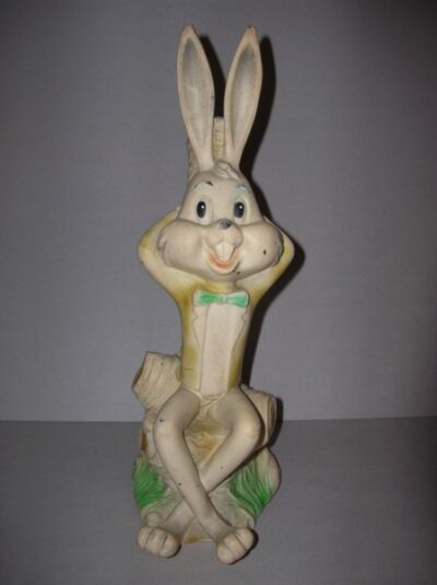 BUGS BUNNY SEDUTO - W.BROS VINILOS ROMAY S.A. PAT EN TRAM SEVEN ARTS INC. - 30CM