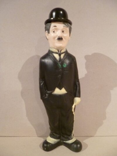 CHARLIE CHAPLIN (PORTABOLOTALCO) - 24CM