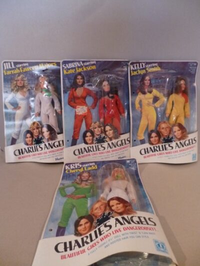 CHARLIE'S ANGELS (SABRINA KELLY JILL KRIS) (ACTION FIGURE) HASBRO IN BLISTER SERIE COMPLETA 20CM (VII+).JPG