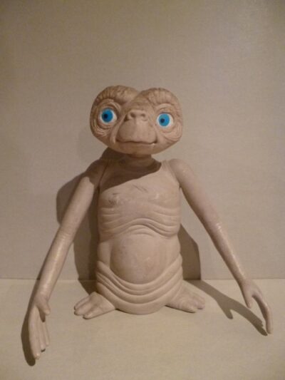 ET UNIVERSAL CITY STUDIOS INC. 1982  - 21CM