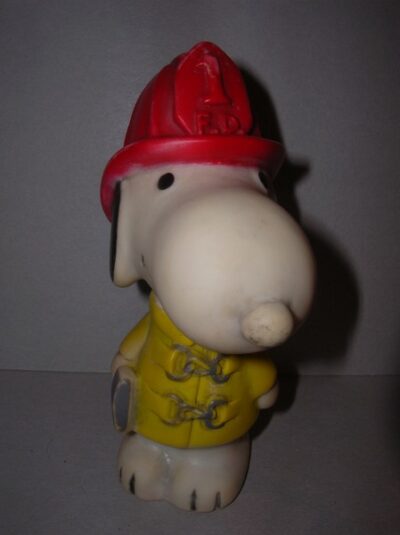 SNOOPY POMPIERE DANARA 1958-1966 UNIT. FEAT. SYND. INC. MADE IN TAIWAN  - 12CM