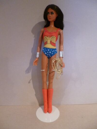 WONDER WOMAN ACTION FIGUREMEGO '70 30CM (V+).JPG